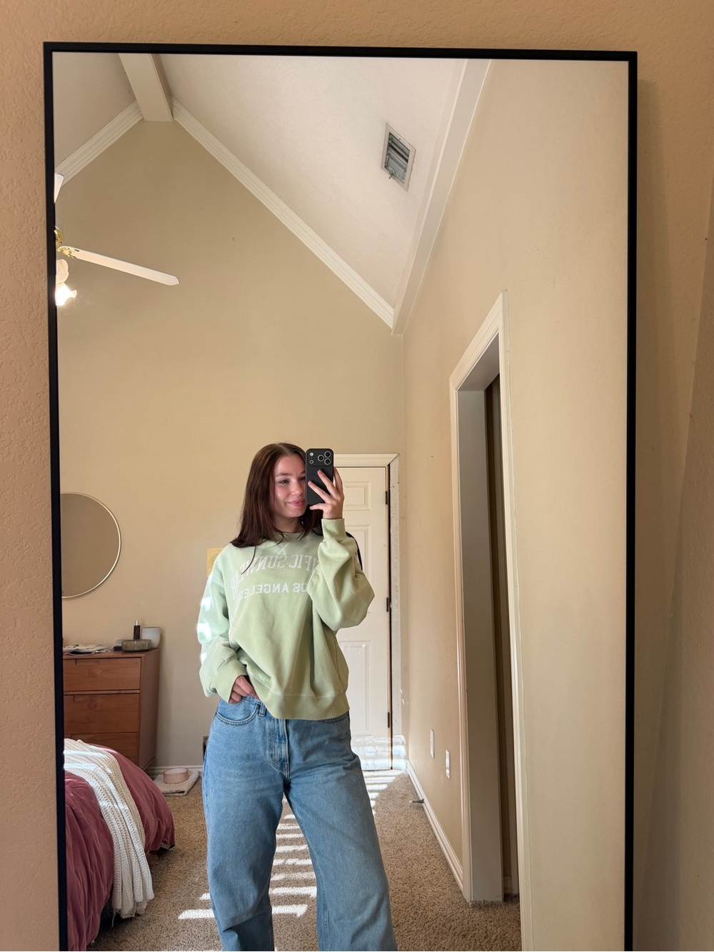 Women’s Light Green Pullover Sweatshirt